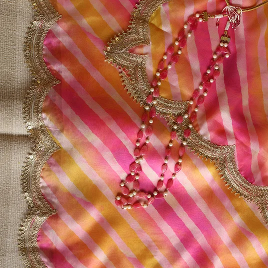 Laheriya Scallop Dupatta GOLDEN
