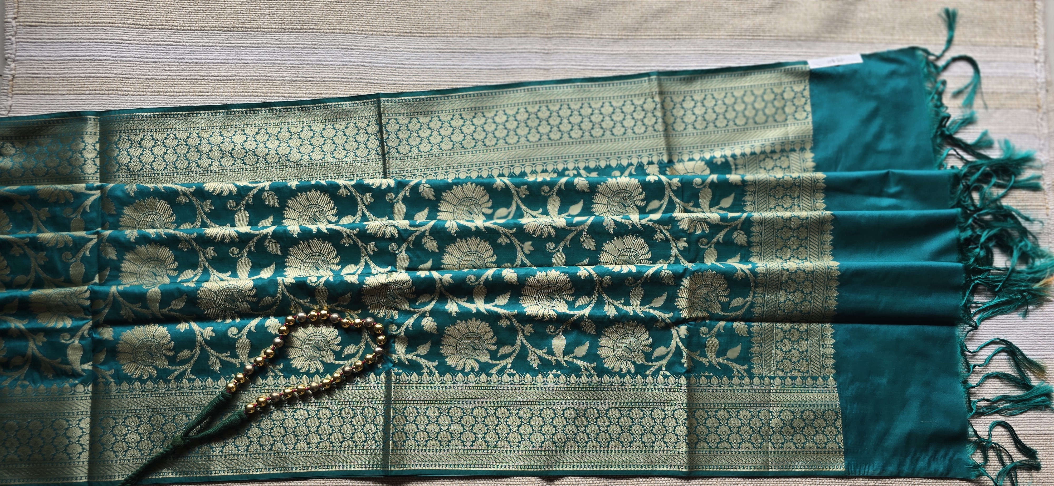 Banarasi Silk Dupatta Rama Green